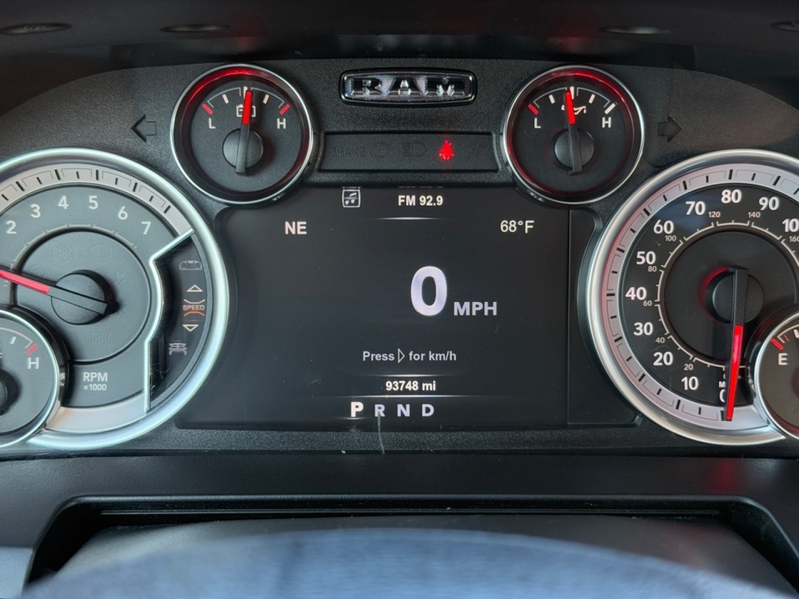 2018 Ram 1500 Sport, 39069, Photo