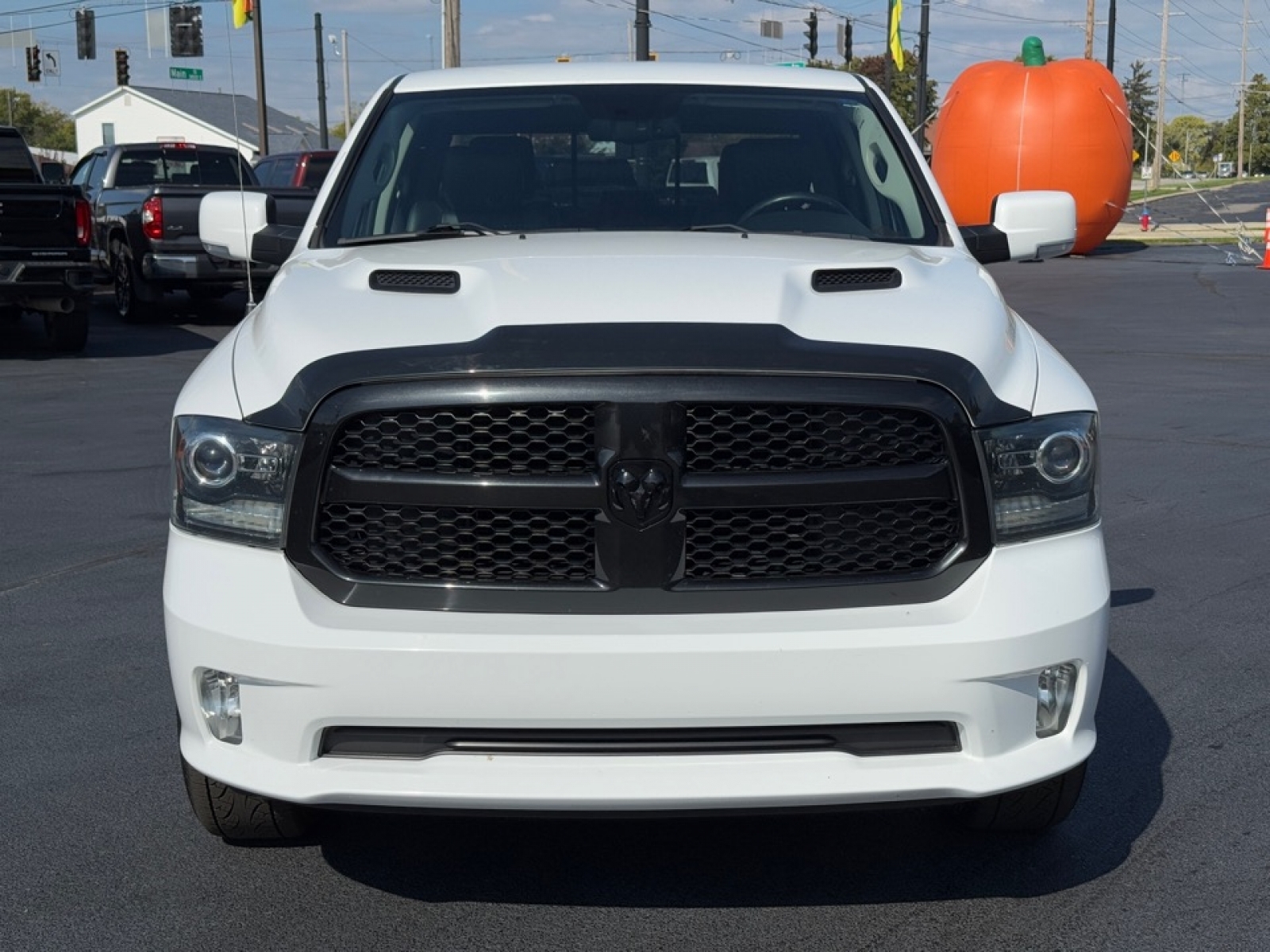 2018 Ram 1500 Sport, 39069, Photo