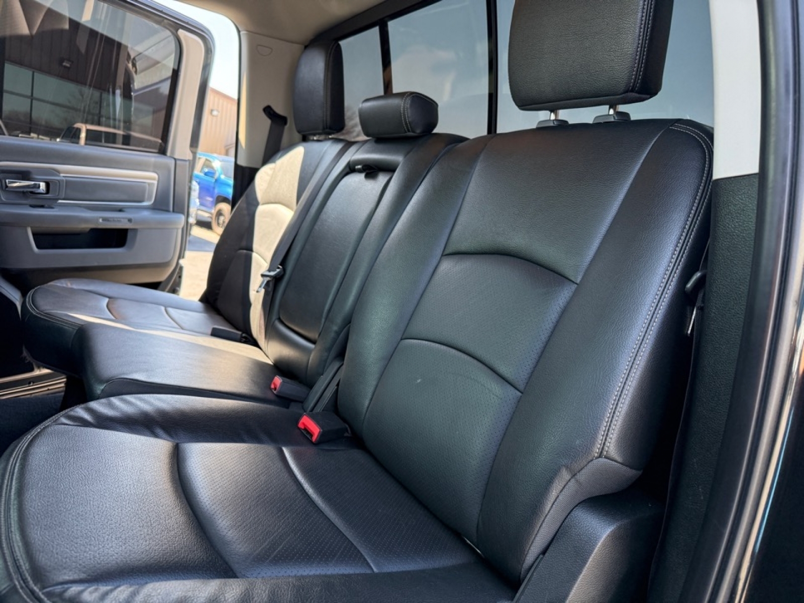 2018 Ram 1500 SLT, 39632, Photo