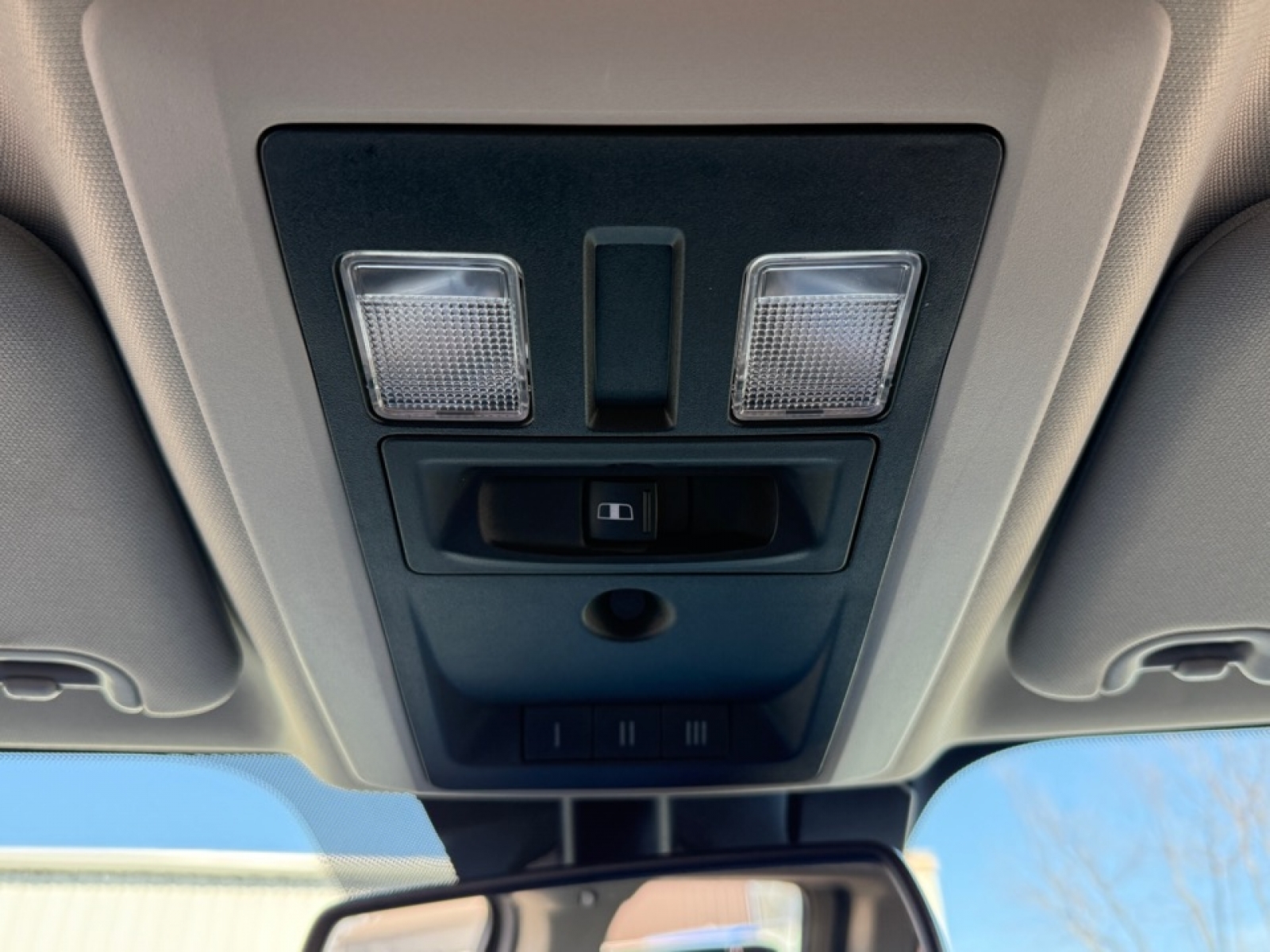 2018 Ram 1500 SLT, 39632, Photo