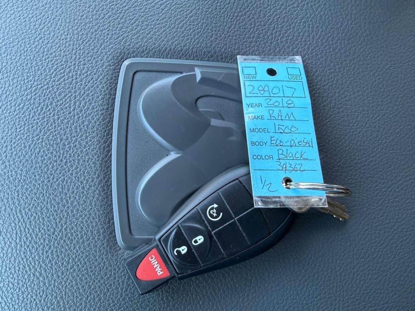 2018 Ram 1500 SLT, 39632, Photo