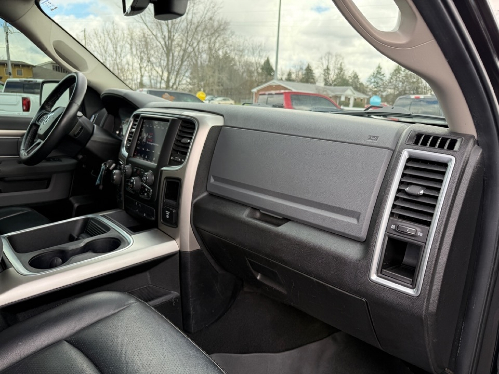 2018 Ram 1500 SLT, 39717, Photo