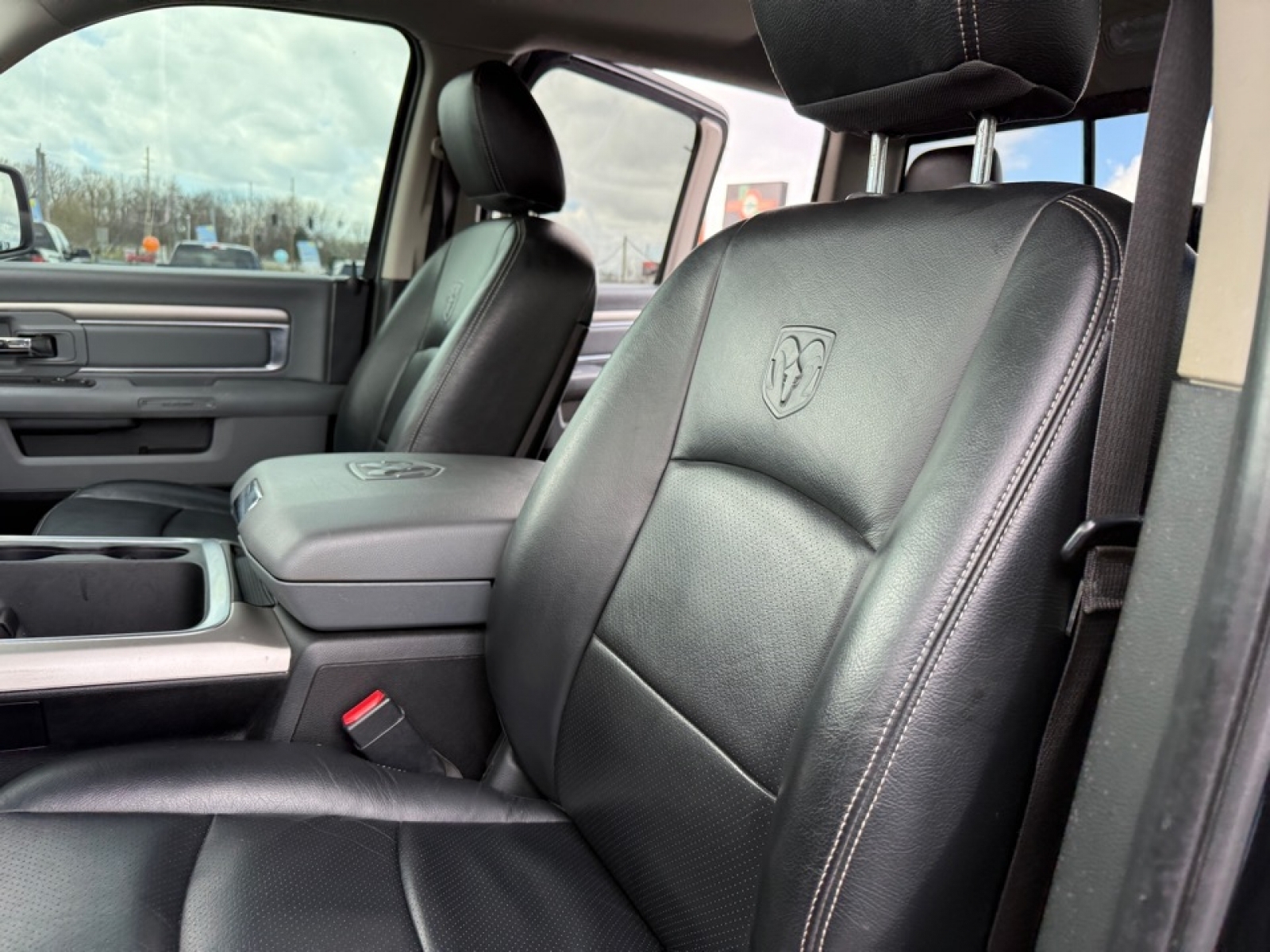 2018 Ram 1500 SLT, 39717, Photo