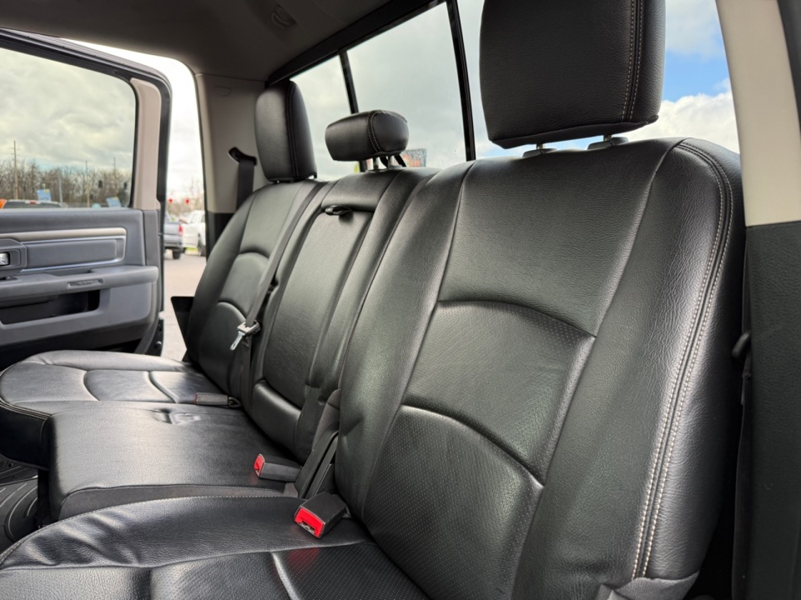 2018 Ram 1500 SLT, 39717, Photo