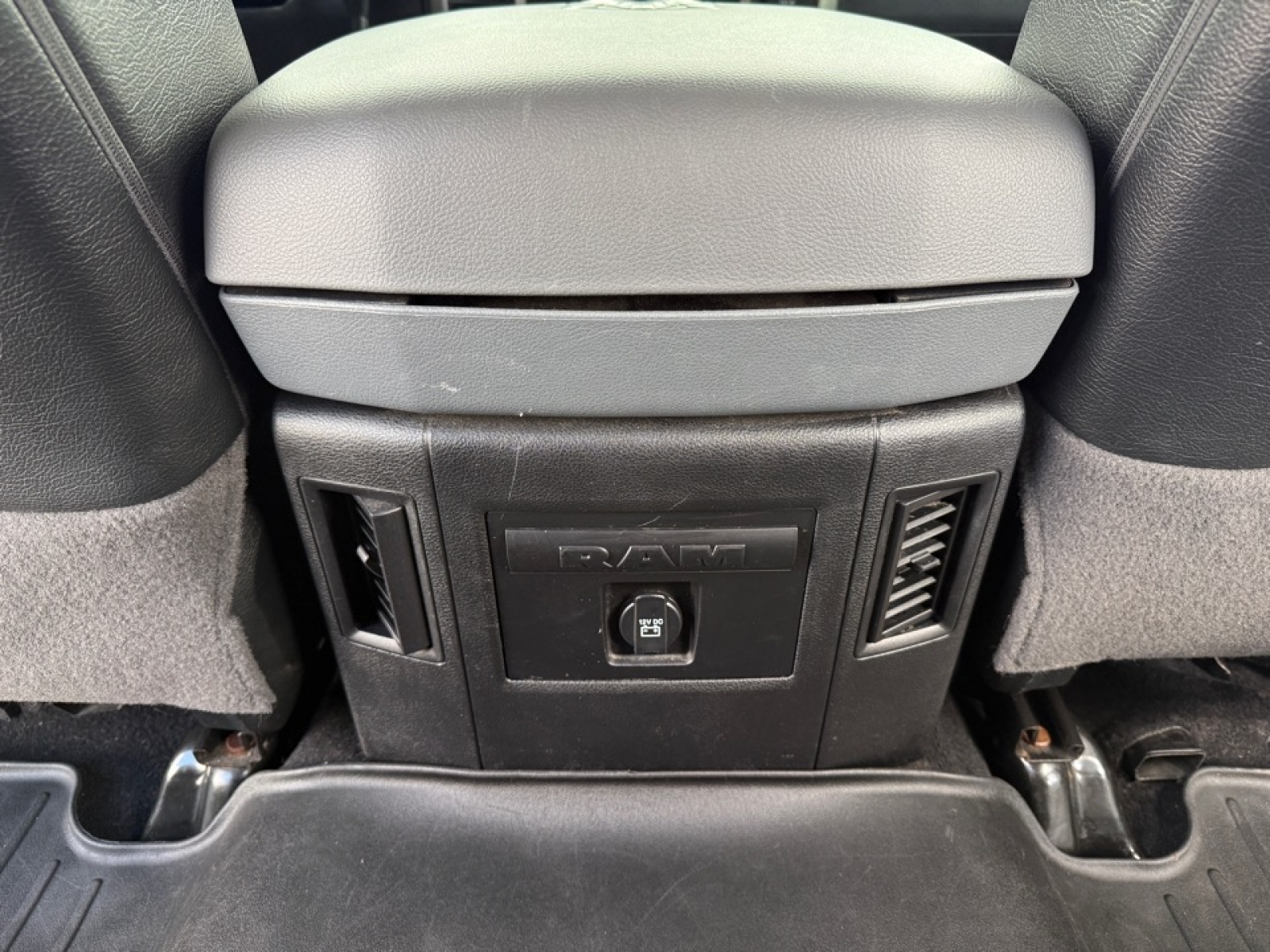 2018 Ram 1500 SLT, 39717, Photo