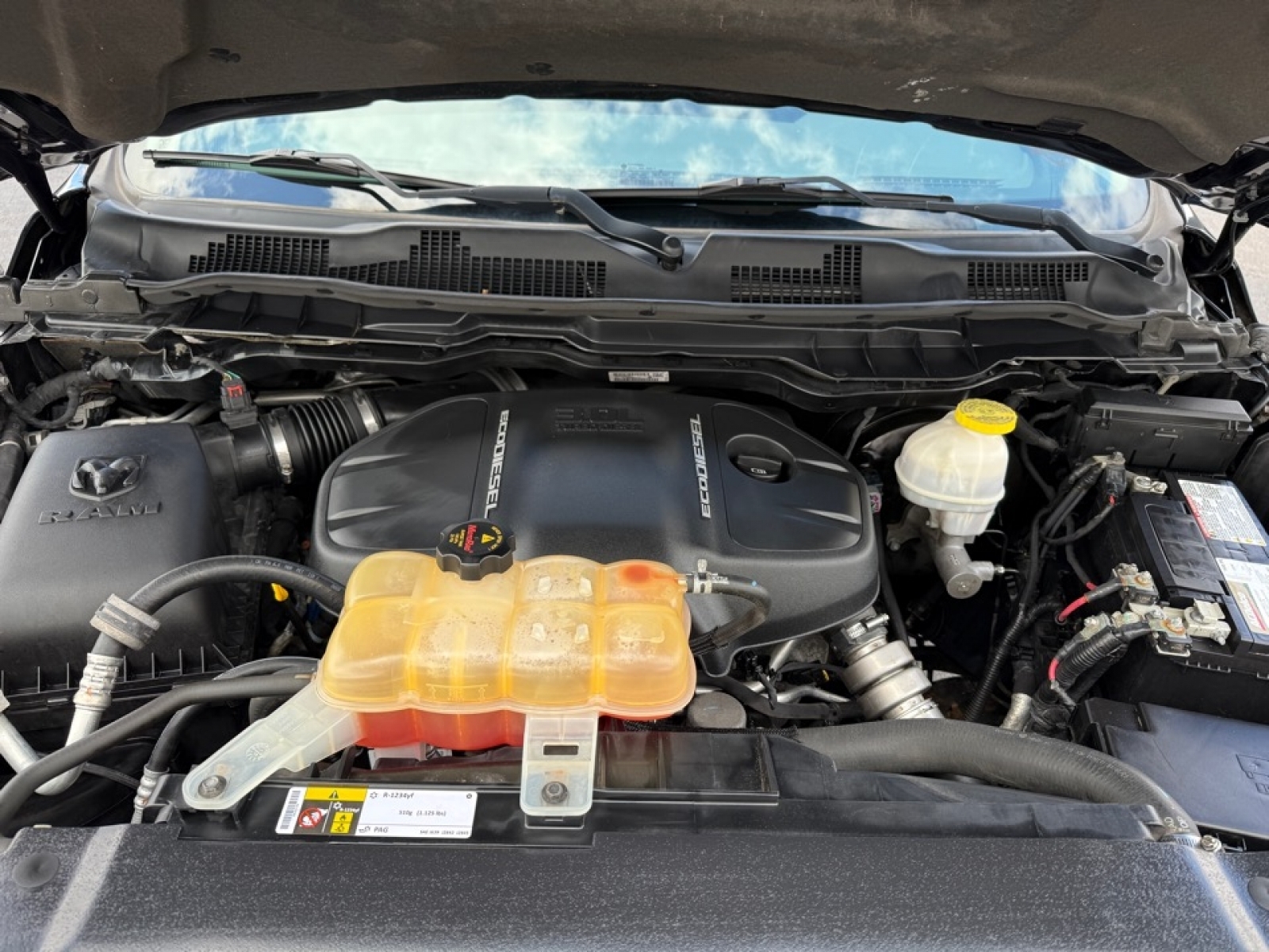 2018 Ram 1500 SLT, 39717, Photo