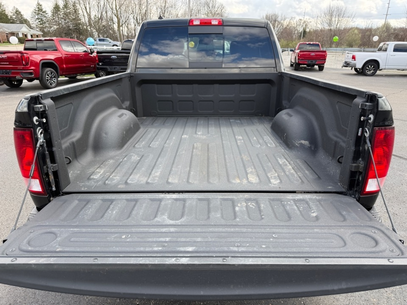 2018 Ram 1500 SLT, 39717, Photo