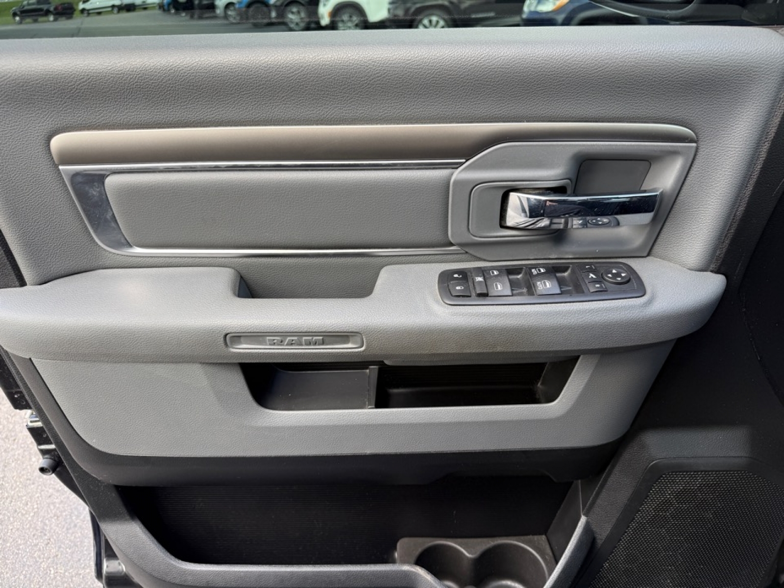 2018 Ram 1500 SLT, 39717, Photo