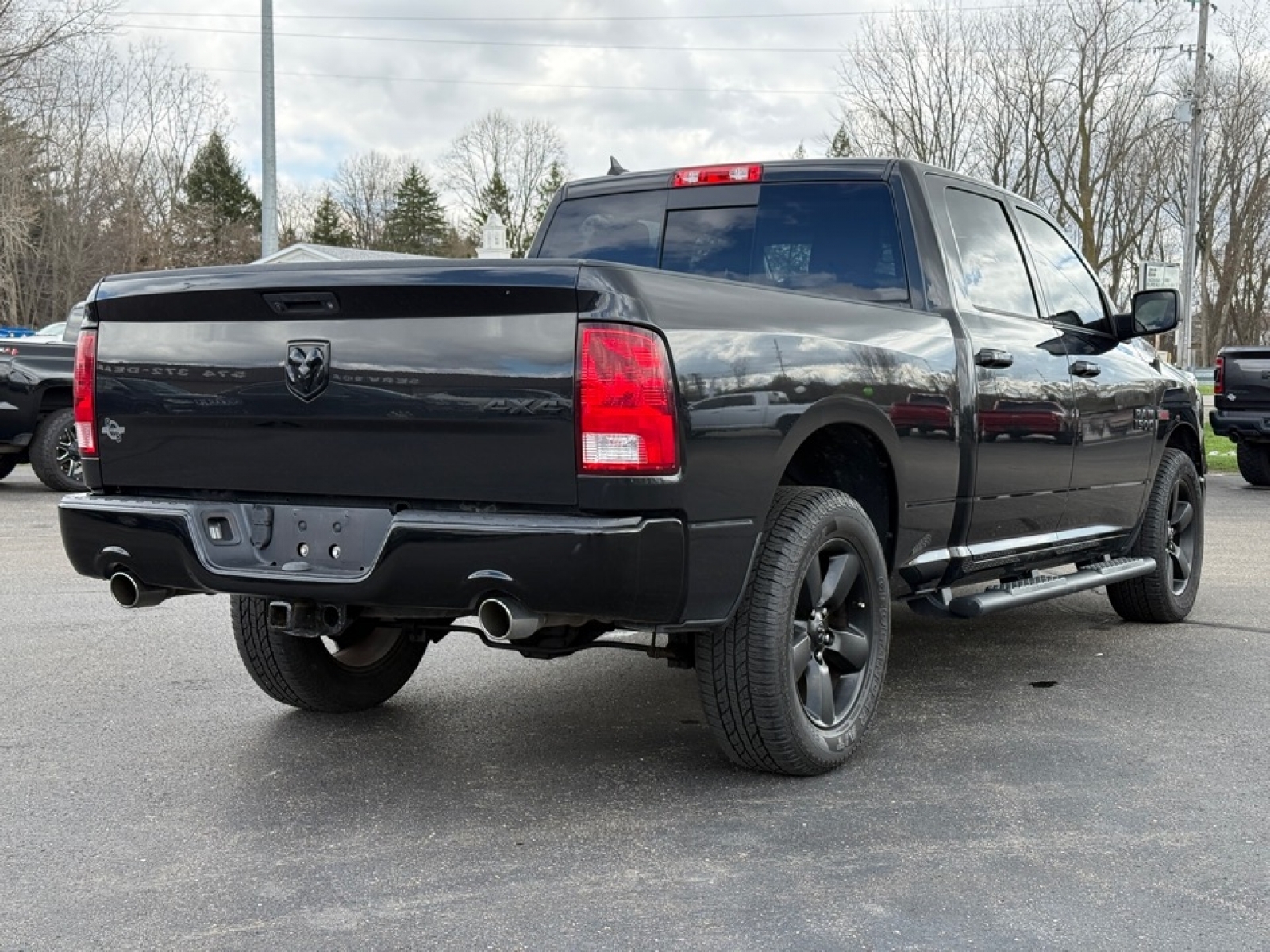 2018 Ram 1500 SLT, 39717, Photo
