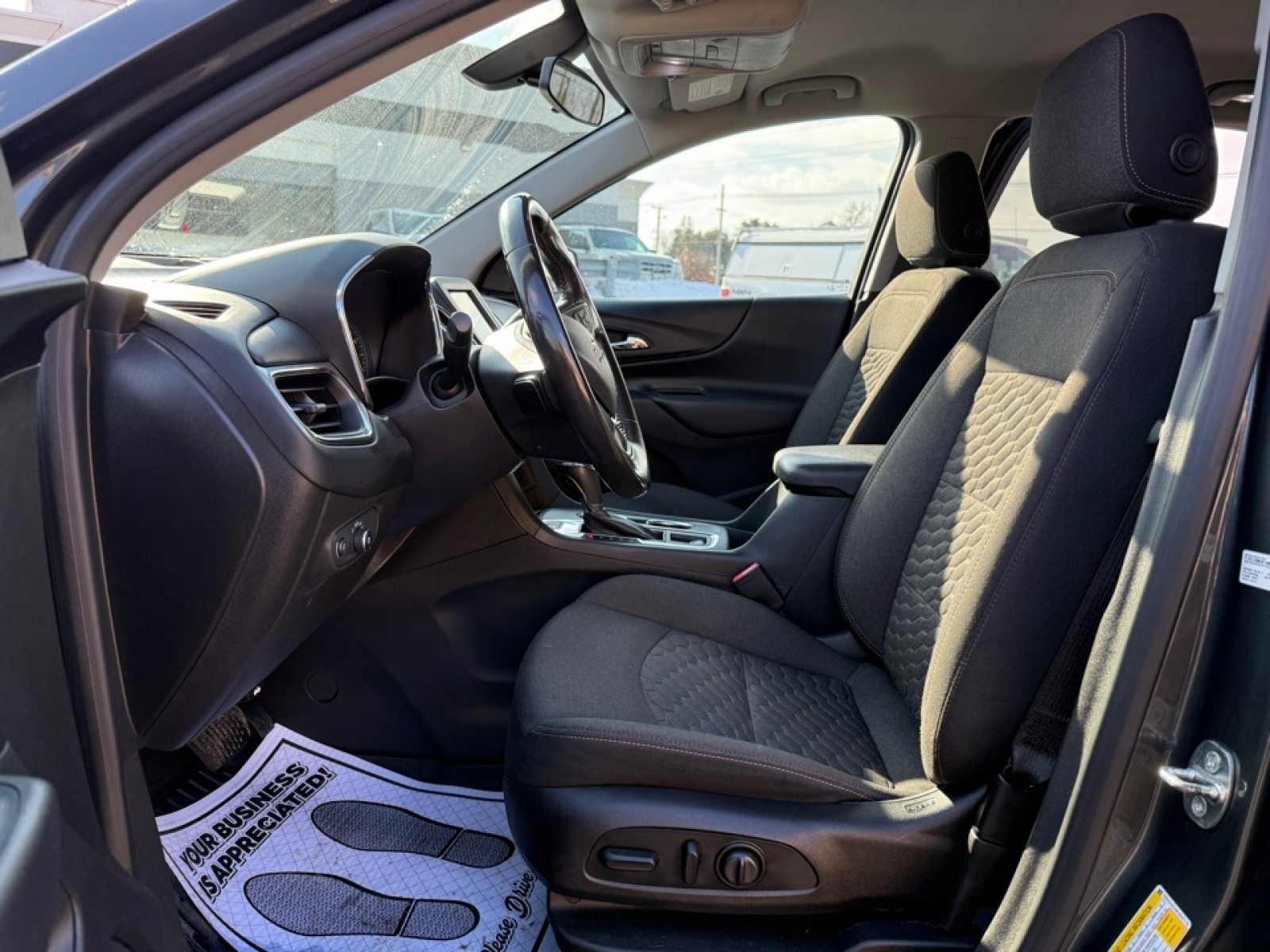 2019 Chevrolet Equinox LT, 39249, Photo