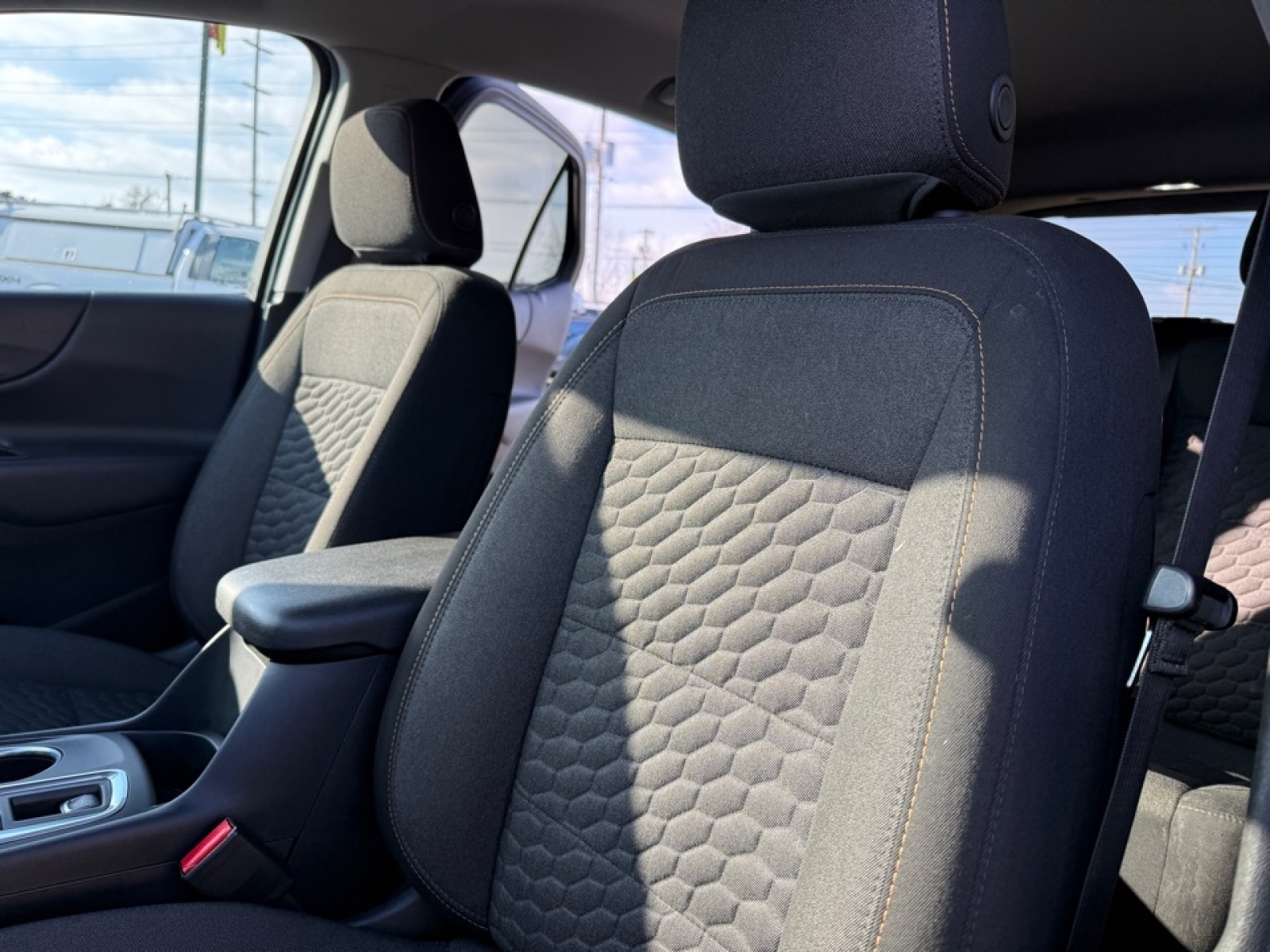 2019 Chevrolet Equinox LT, 39249, Photo