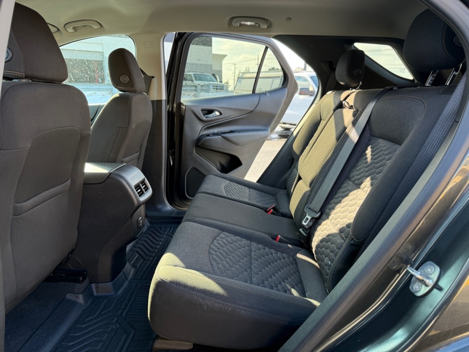 2019 Chevrolet Equinox LT, 39249, Photo