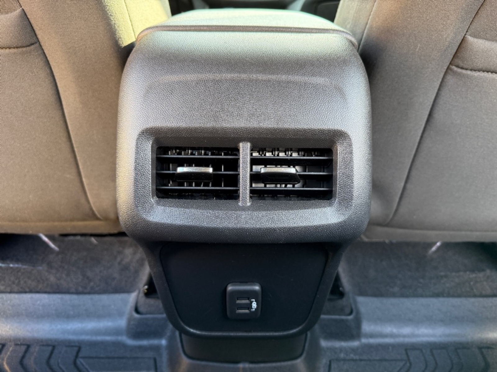 2019 Chevrolet Equinox LT, 39249, Photo