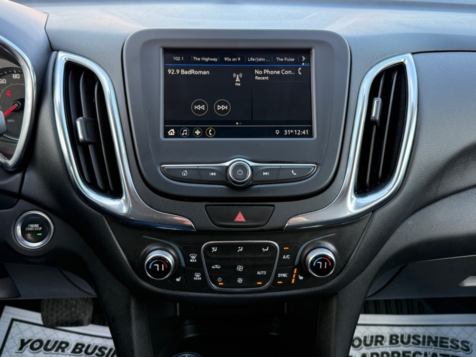 2019 Chevrolet Equinox LT, 39249, Photo