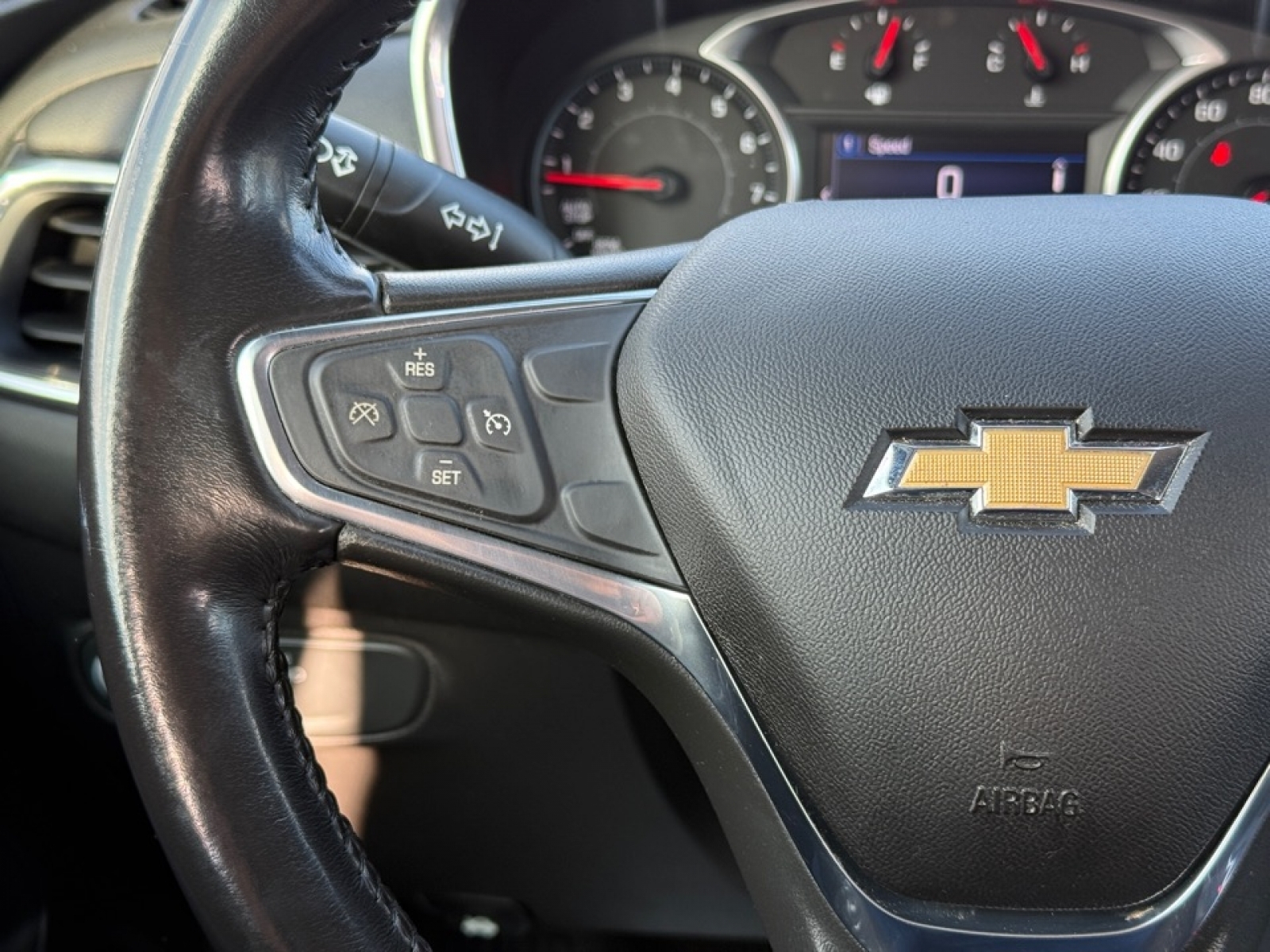 2019 Chevrolet Equinox LT, 39249, Photo