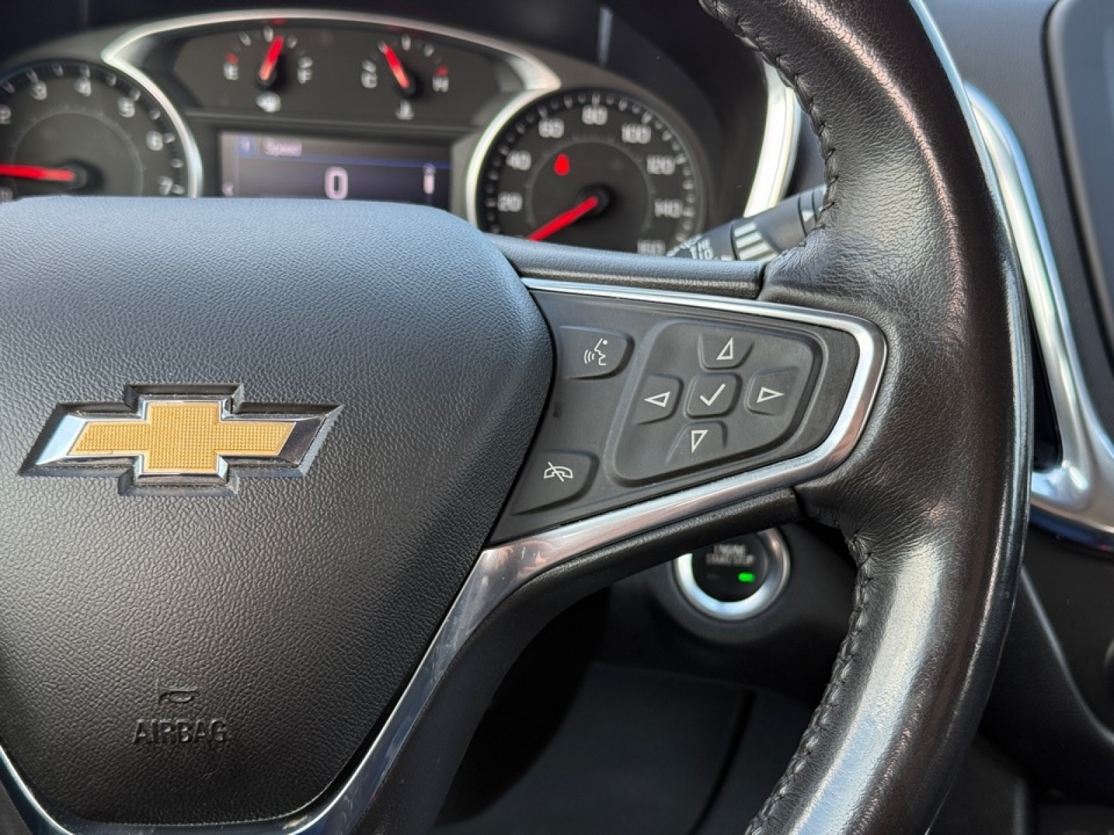 2019 Chevrolet Equinox LT, 39249, Photo