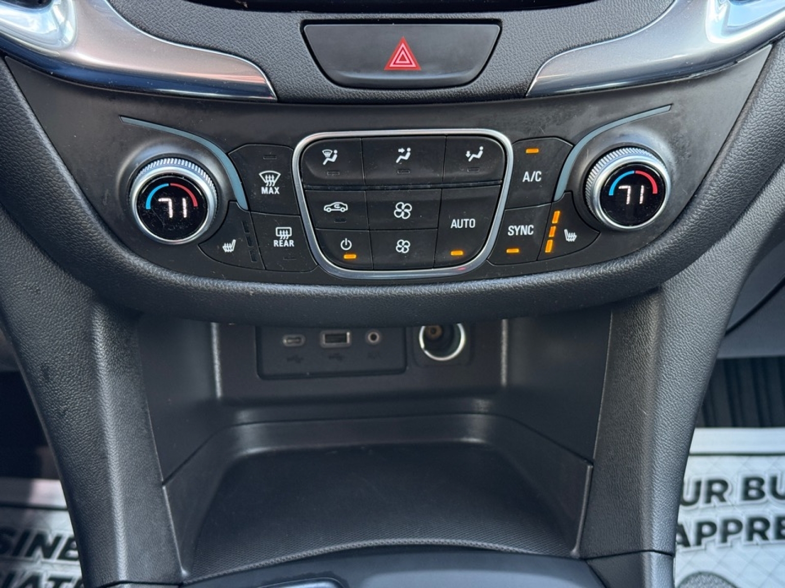 2019 Chevrolet Equinox LT, 39249, Photo