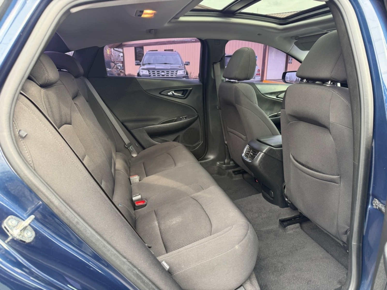 2019 Chevrolet Malibu LT, 39708, Photo