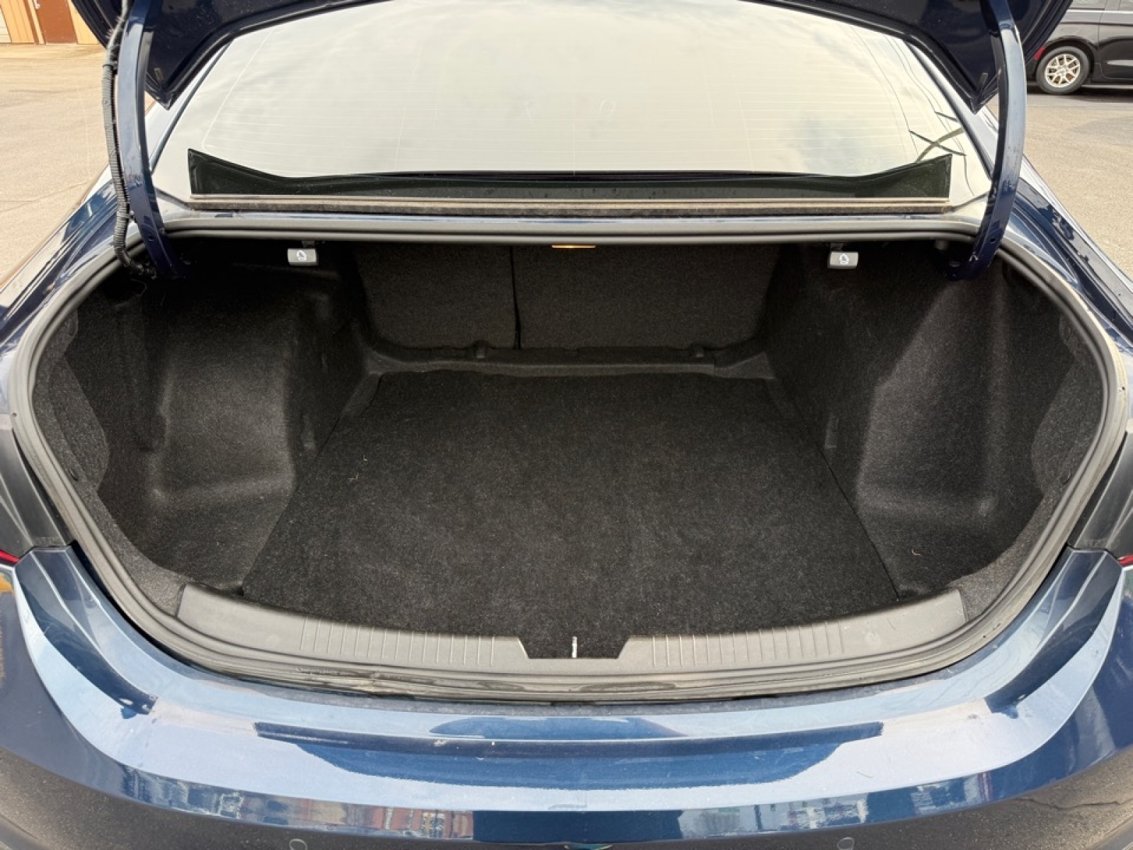 2019 Chevrolet Malibu LT, 39708, Photo