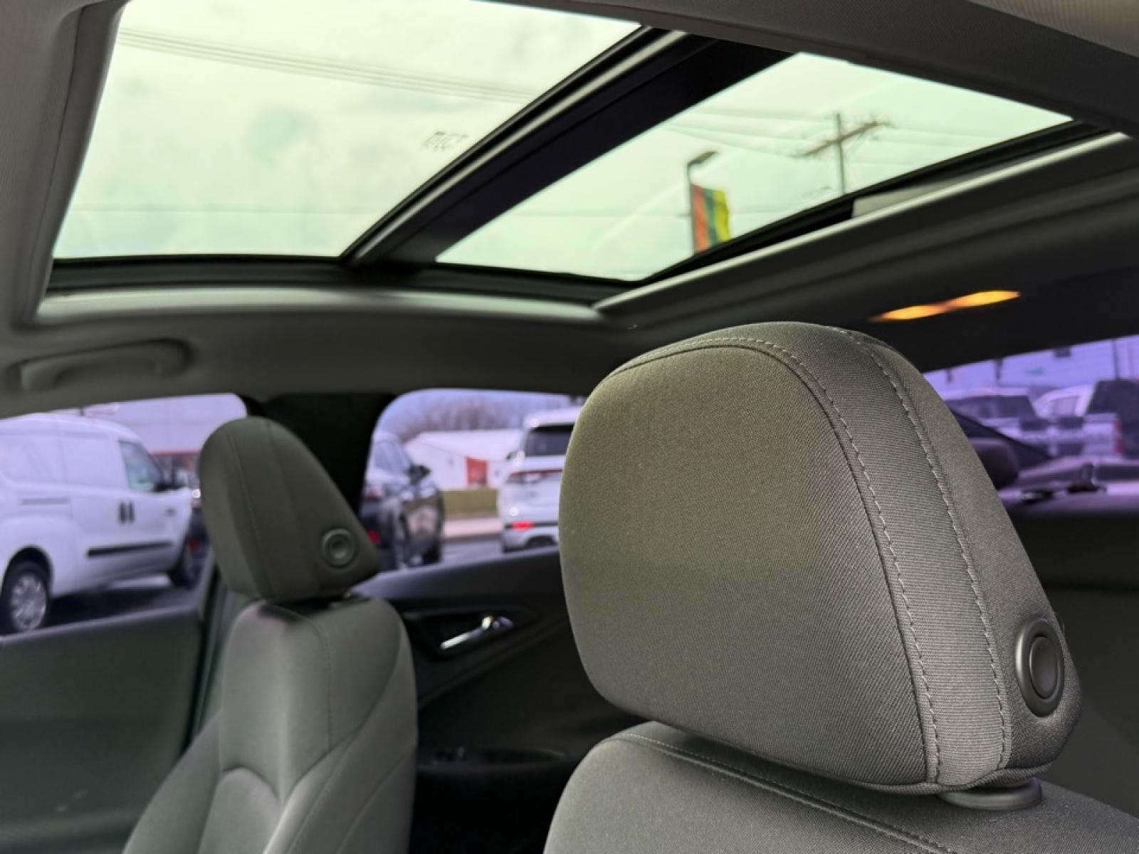 2019 Chevrolet Malibu LT, 39708, Photo