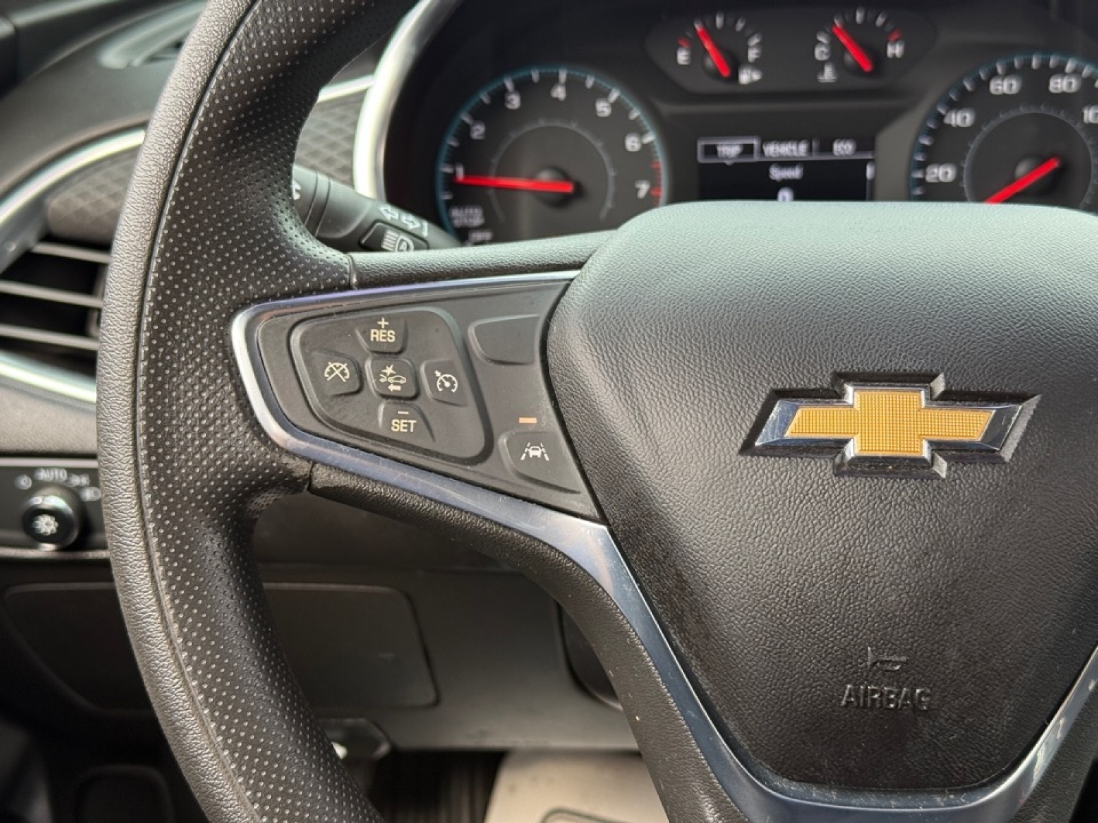 2019 Chevrolet Malibu LT, 39708, Photo