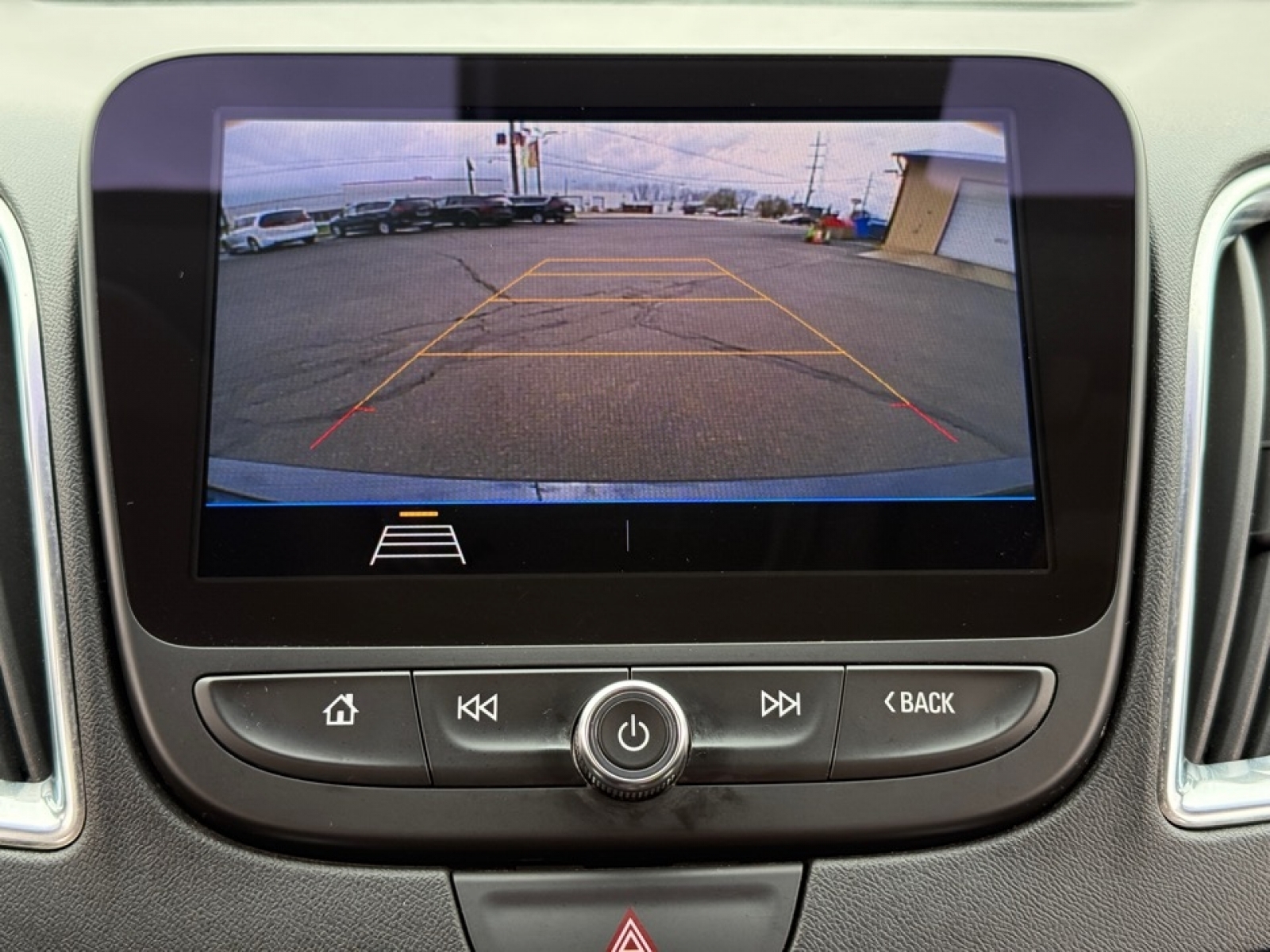 2019 Chevrolet Malibu LT, 39708, Photo