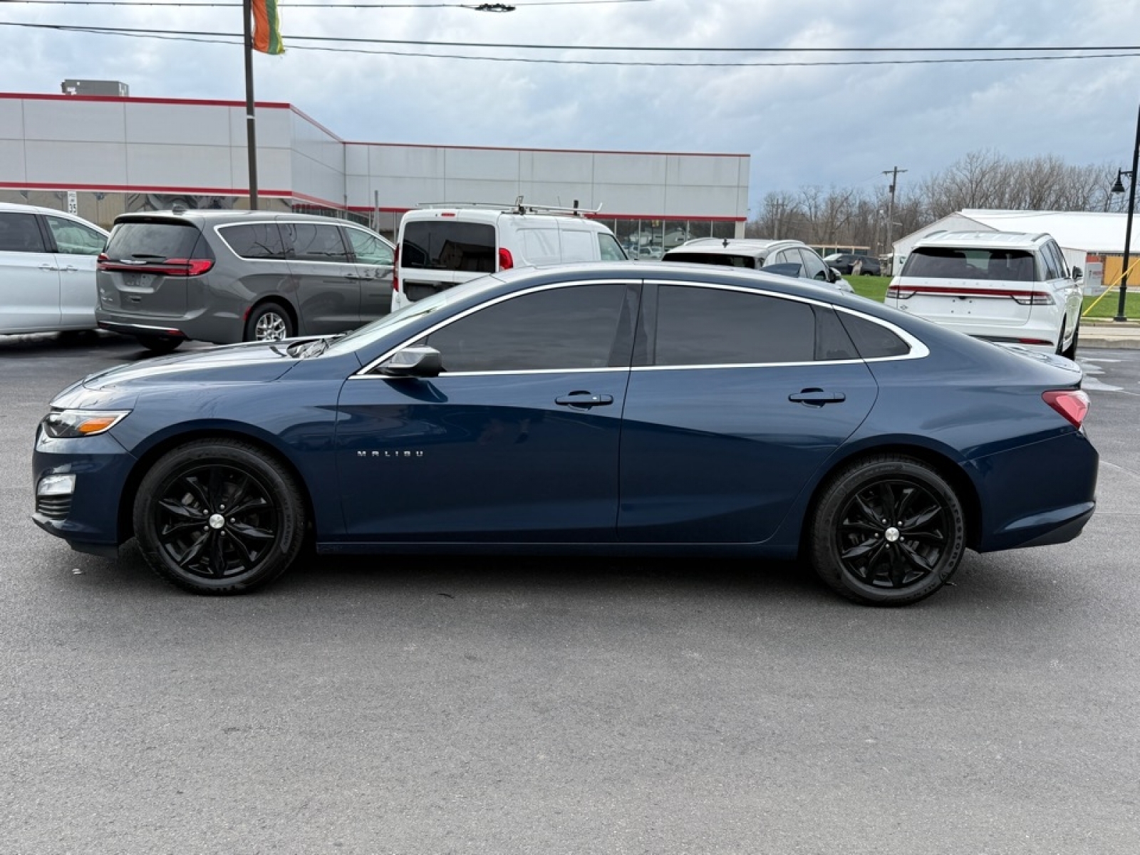 2019 Chevrolet Malibu LT, 39708, Photo