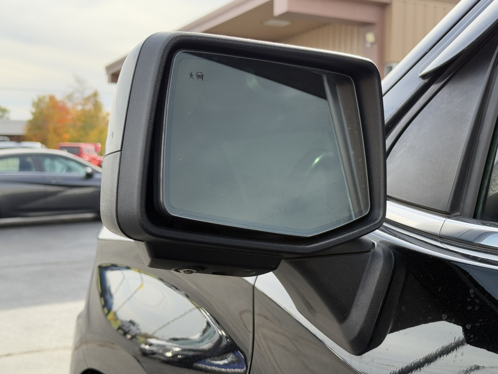 2019 Chevrolet Silverado 1500 High Country, 37129B, Photo