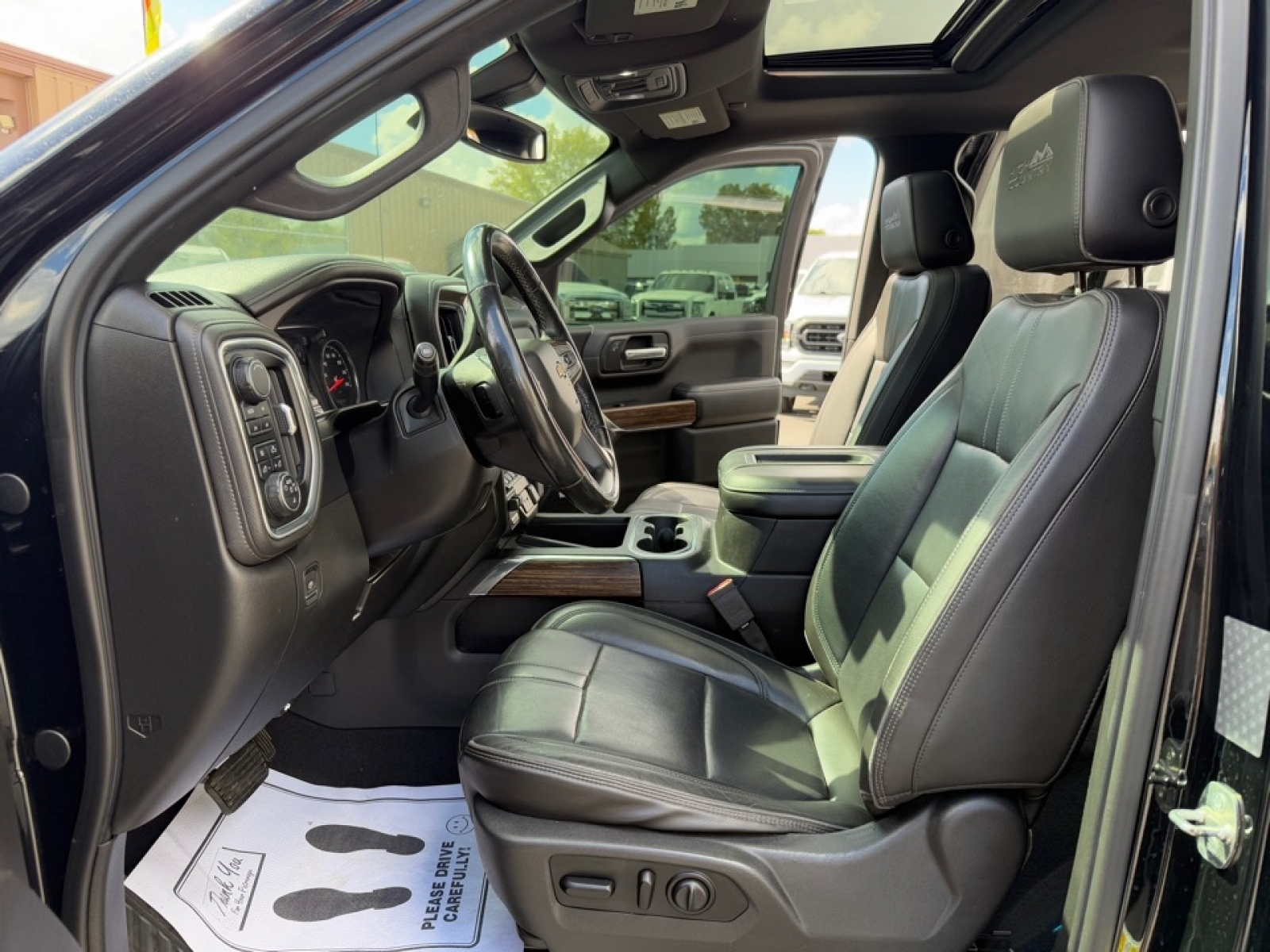 2019 Chevrolet Silverado 1500 High Country, 37129B, Photo
