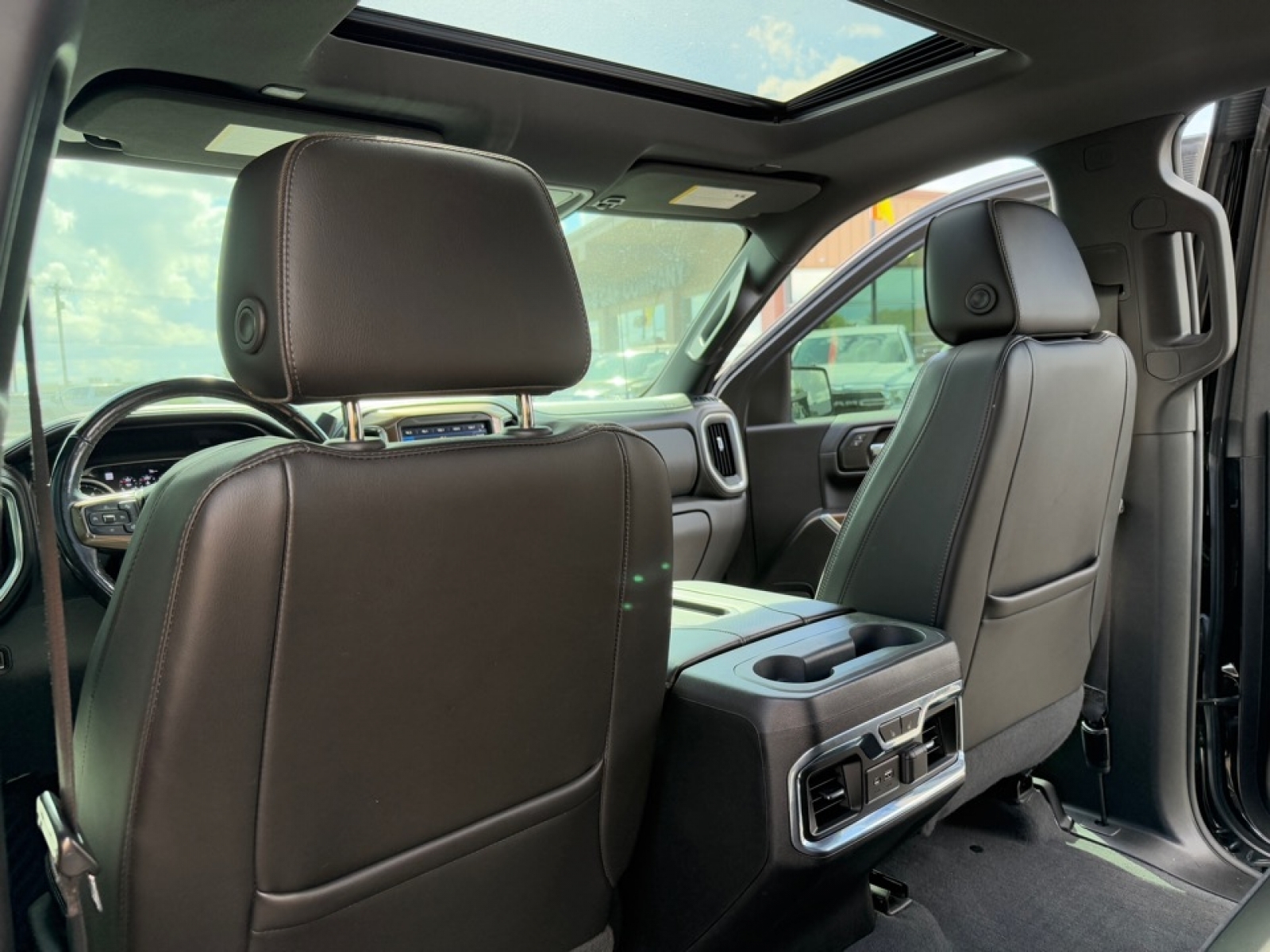 2019 Chevrolet Silverado 1500 High Country, 37129B, Photo