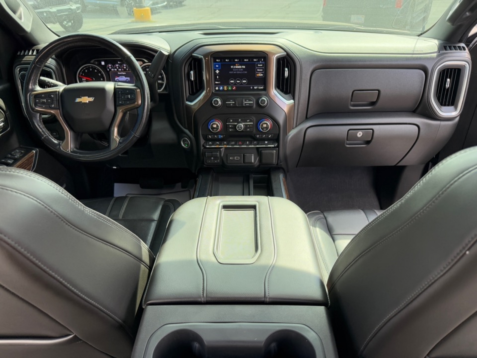 2019 Chevrolet Silverado 1500 High Country, 37129B, Photo