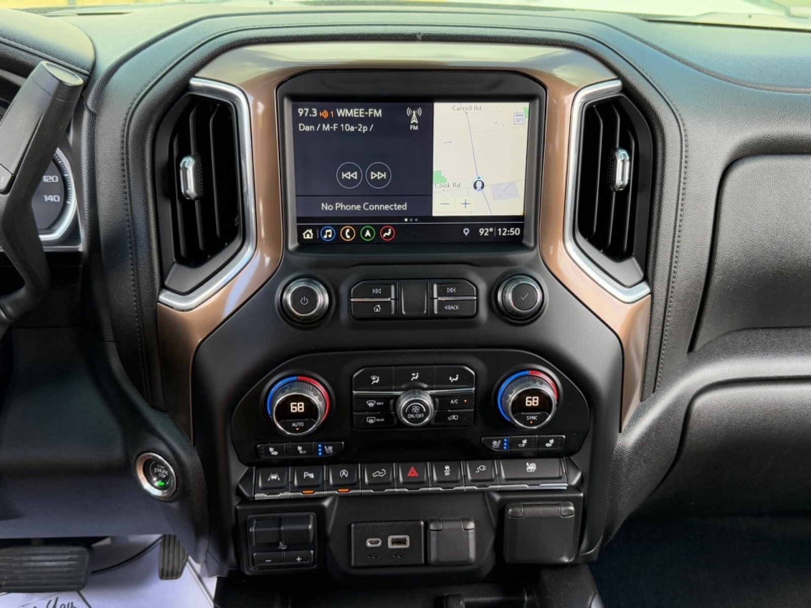 2019 Chevrolet Silverado 1500 High Country, 37129B, Photo