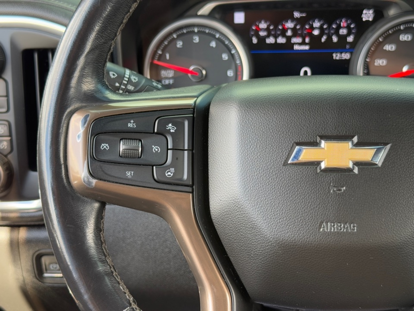 2019 Chevrolet Silverado 1500 High Country, 37129B, Photo