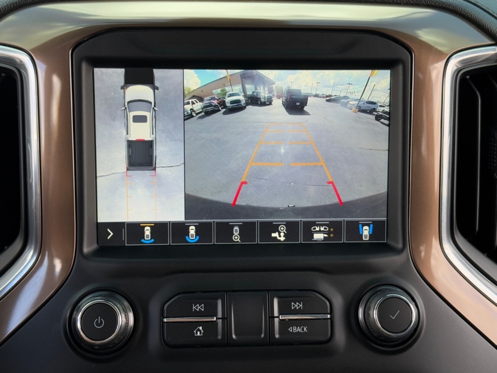 2019 Chevrolet Silverado 1500 High Country, 37129B, Photo