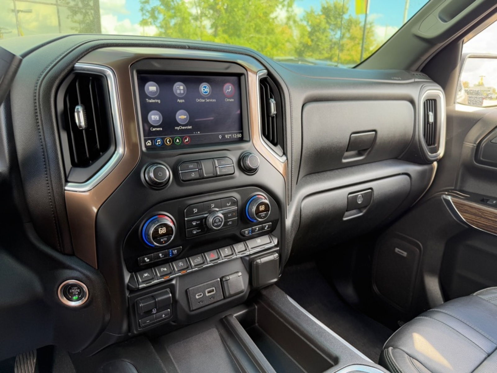 2019 Chevrolet Silverado 1500 High Country, 37129B, Photo