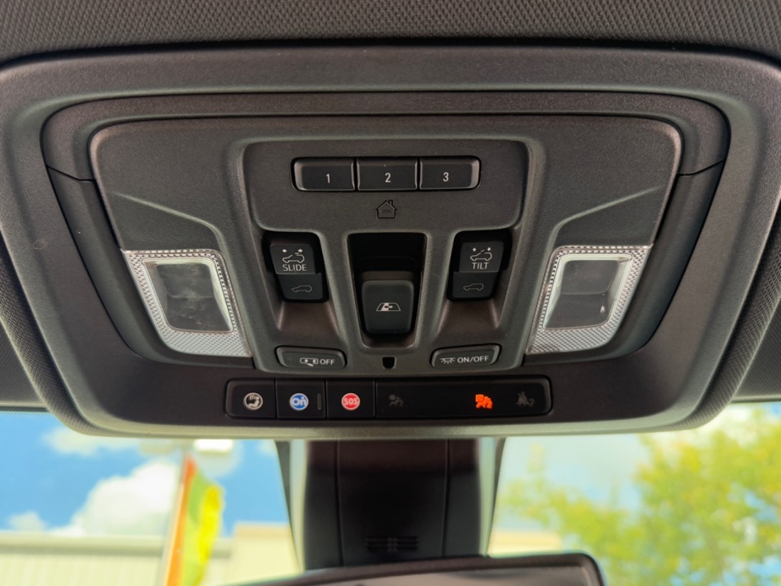 2019 Chevrolet Silverado 1500 High Country, 37129B, Photo