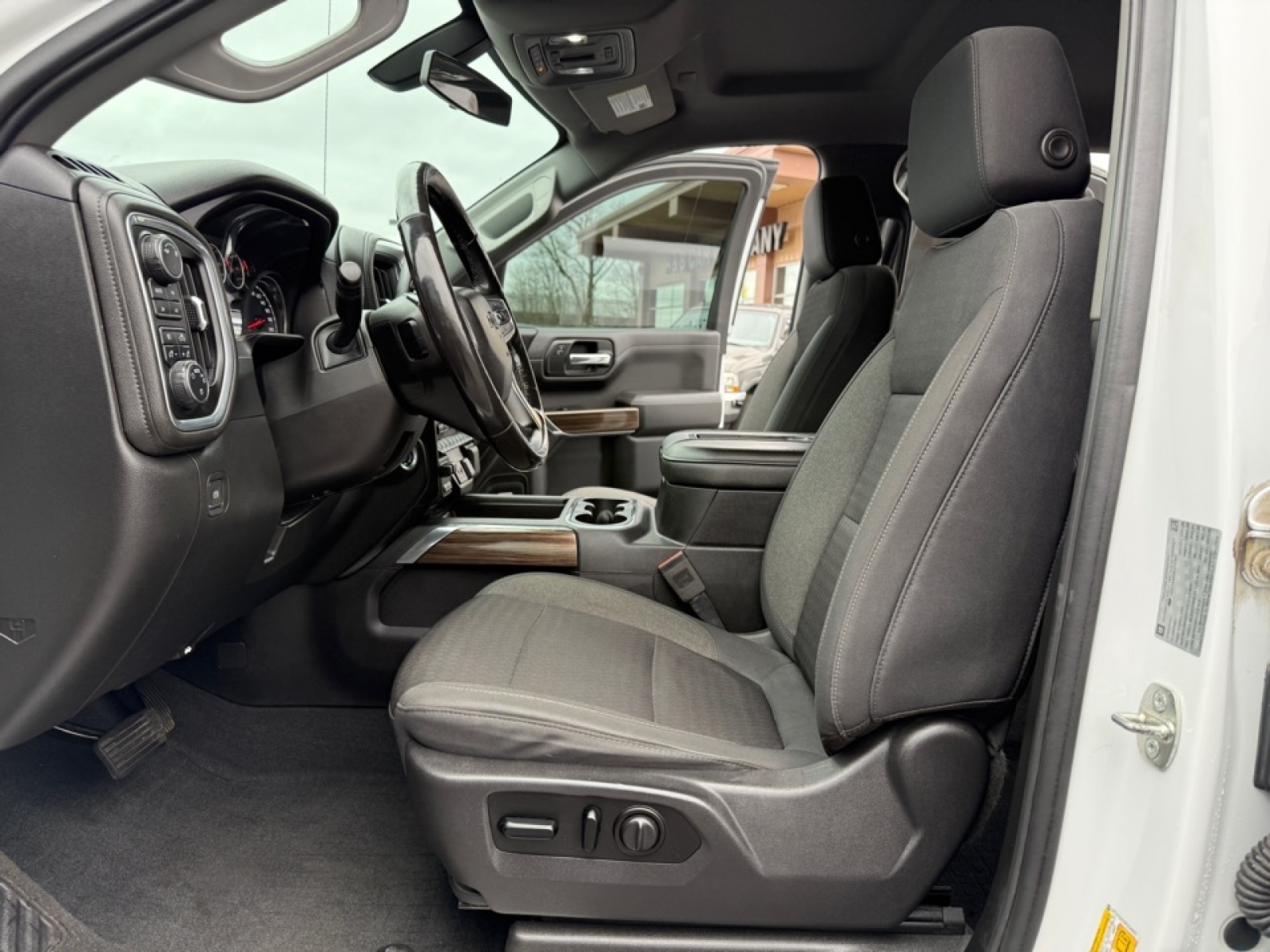 2019 Chevrolet Silverado 1500 RST, 37953, Photo