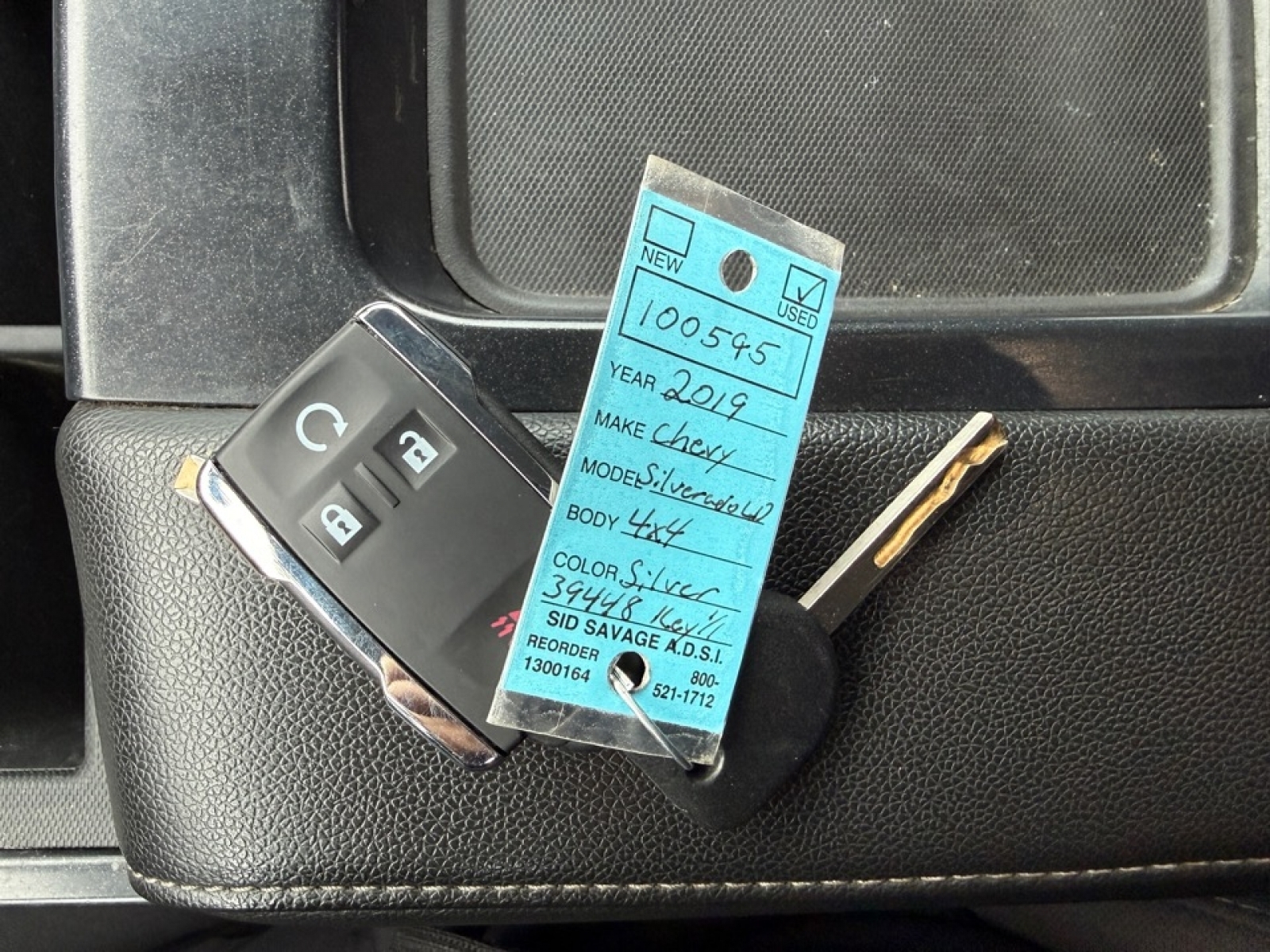 2019 Chevrolet Silverado 1500 LD LT, 39448, Photo