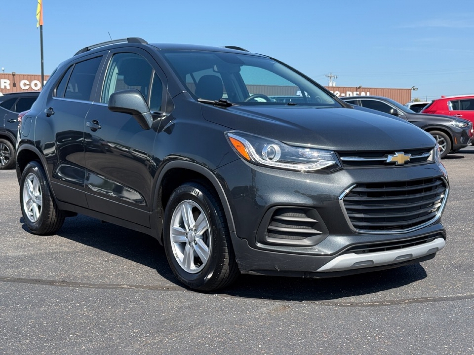 2019 Chevrolet Trax LT photo 2