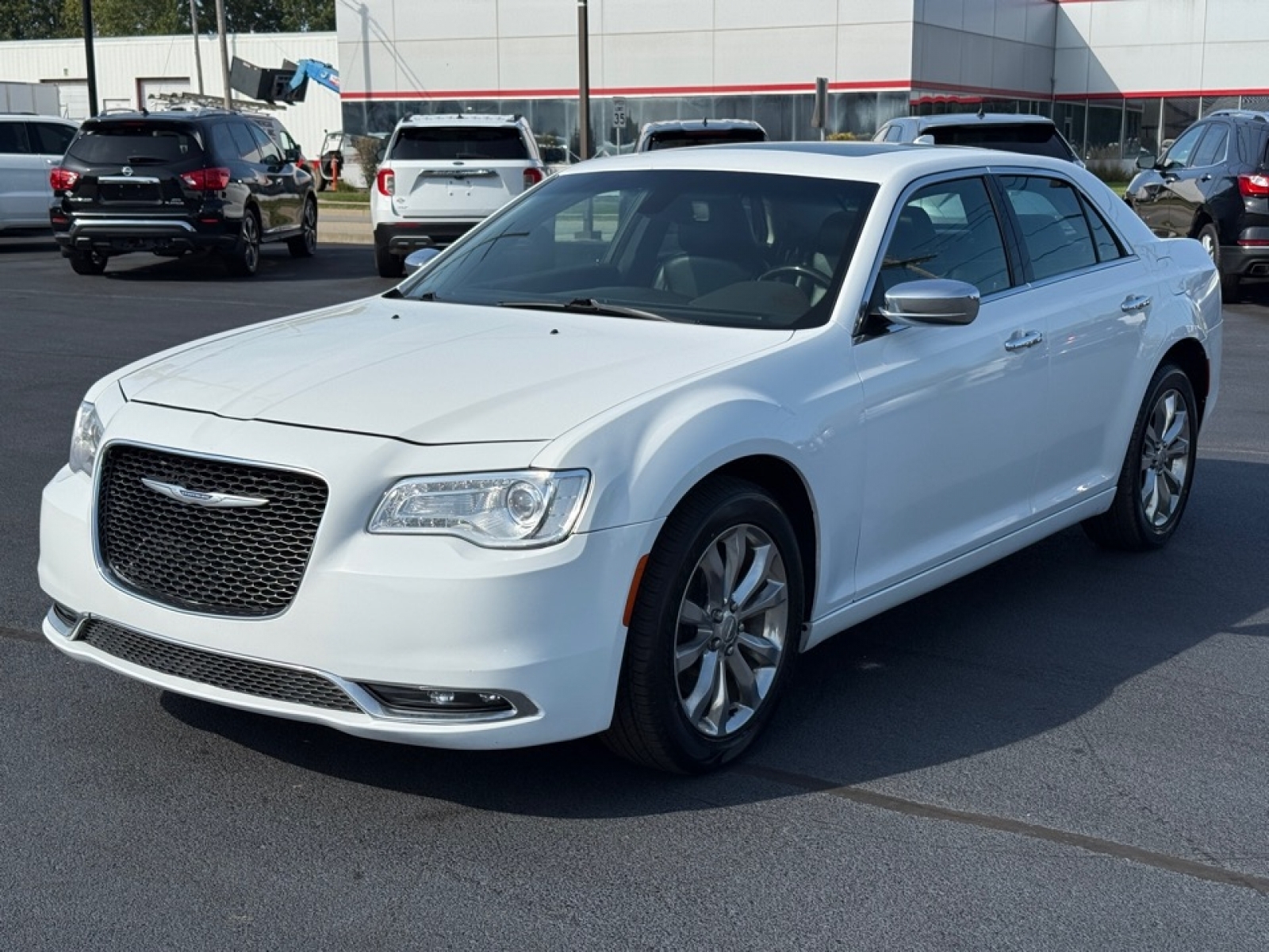 2019 Chrysler 300 Limited photo 4