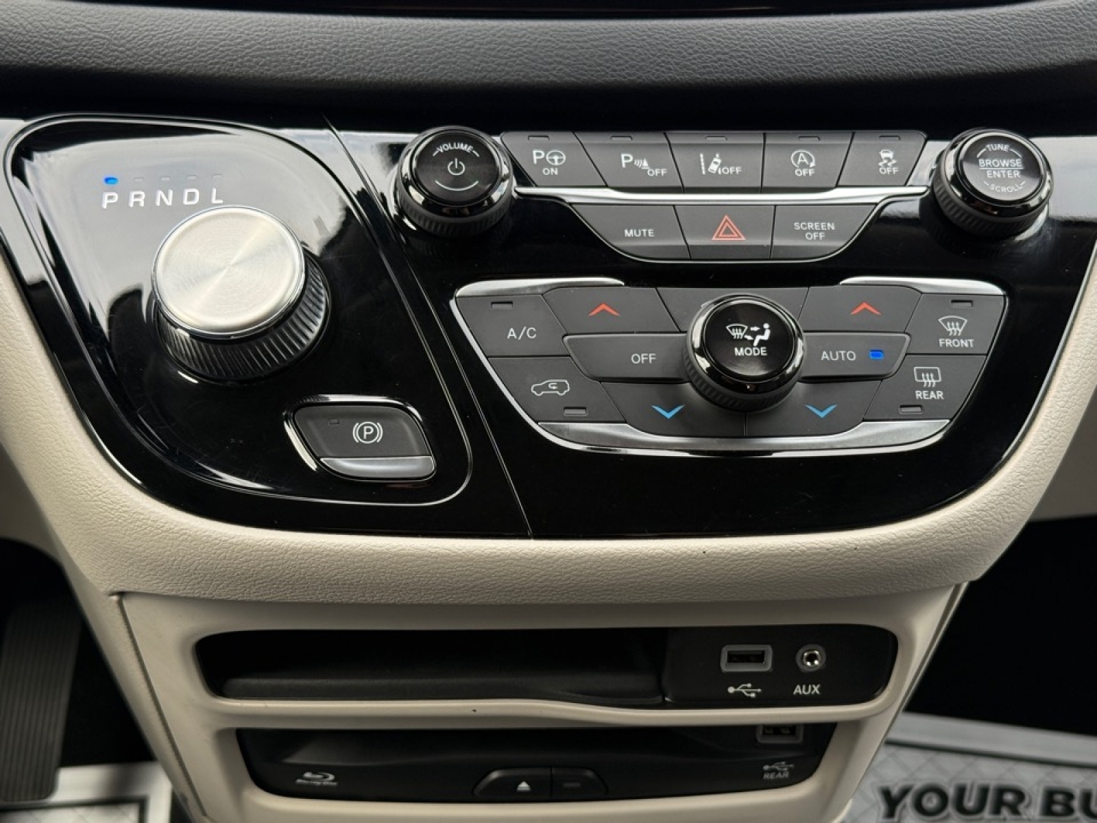 2019 Chrysler Pacifica Touring L Plus, 39316, Photo