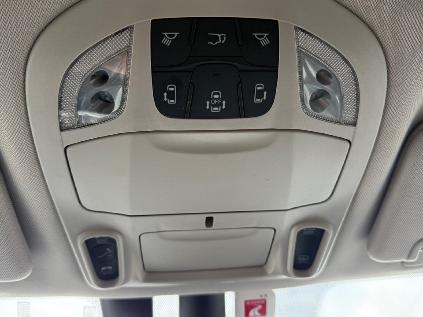 2019 Chrysler Pacifica Touring L Plus, 39316, Photo