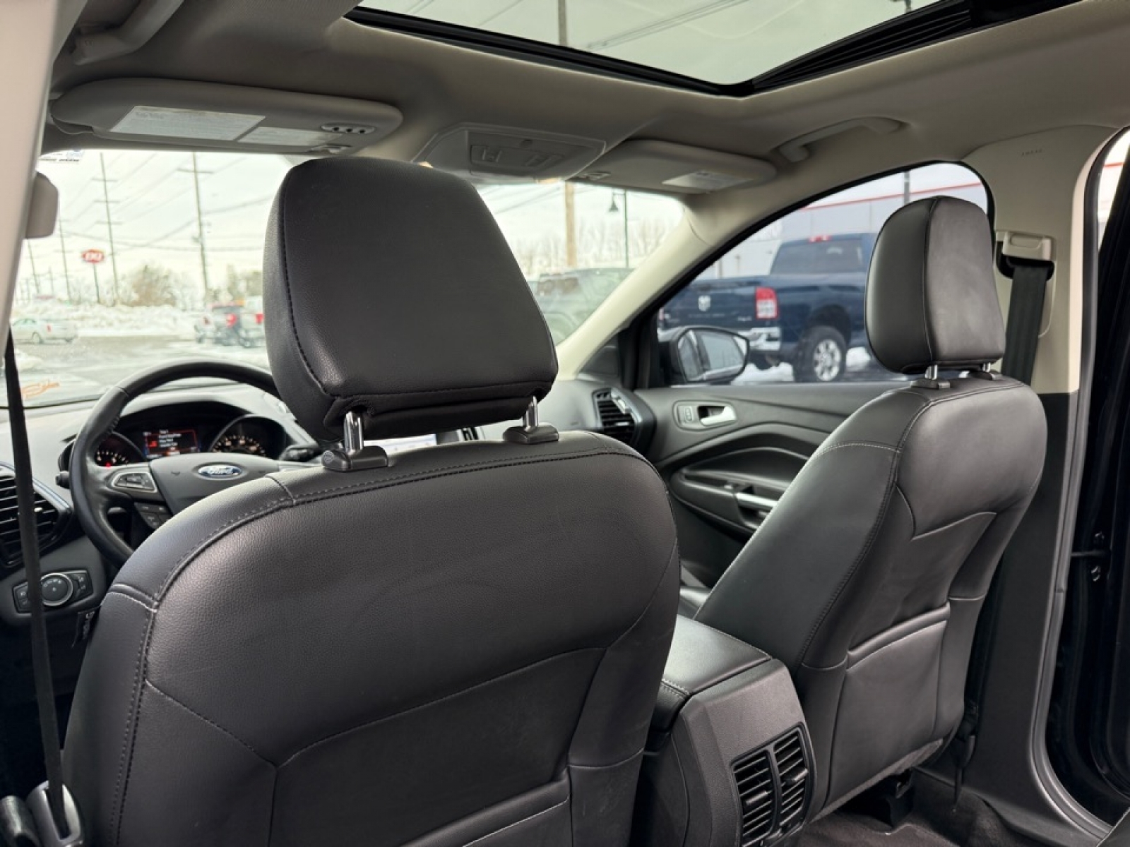 2019 Ford Escape Titanium, 39478, Photo