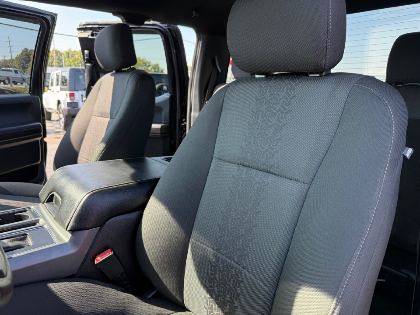 2019 Ford F-150 XLT photo 14