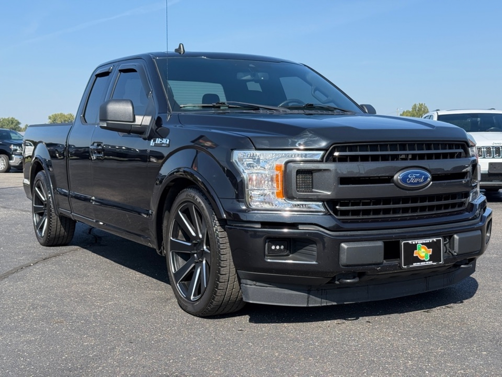 2019 Ford F-150 XLT photo 2