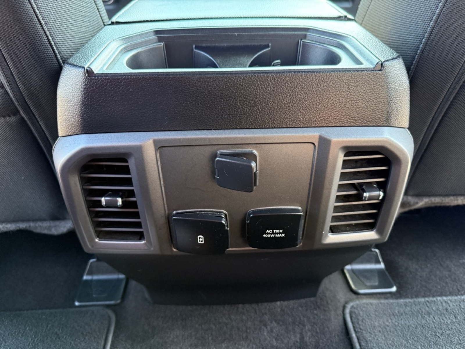 2019 Ford F-150 XLT photo 19