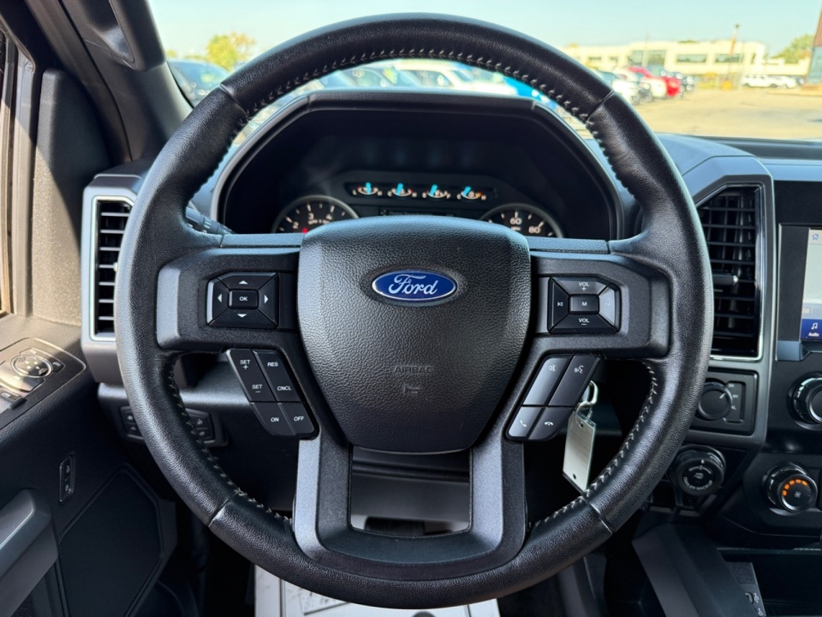 2019 Ford F-150 XLT photo 25