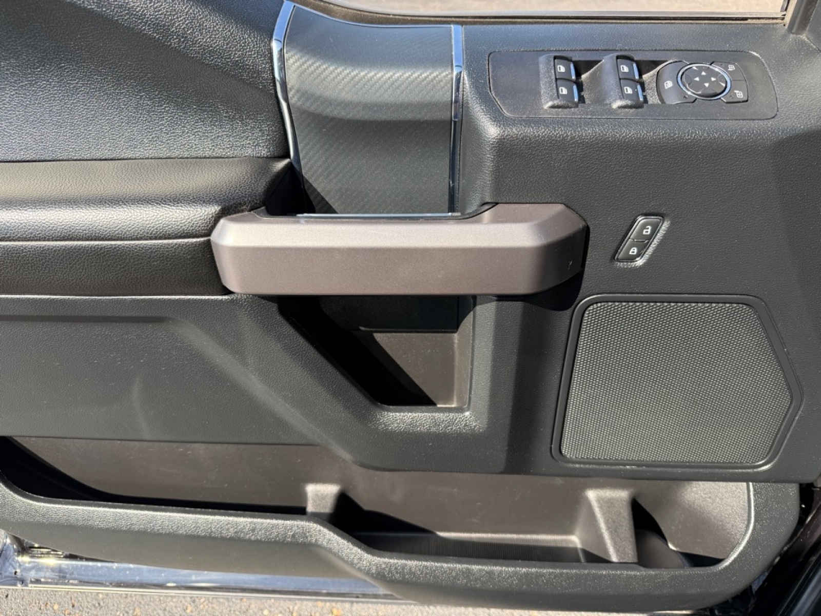 2019 Ford F-150 XLT photo 39