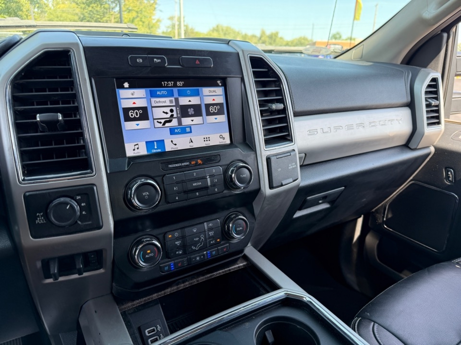 2019 Ford F-350 LARIAT, 38604, Photo