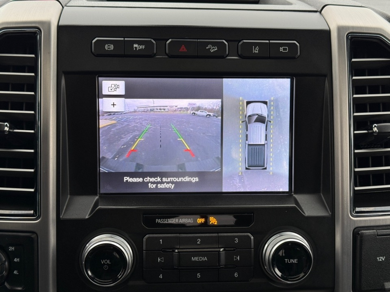 2019 Ford F-350 Platinum, 38913A, Photo